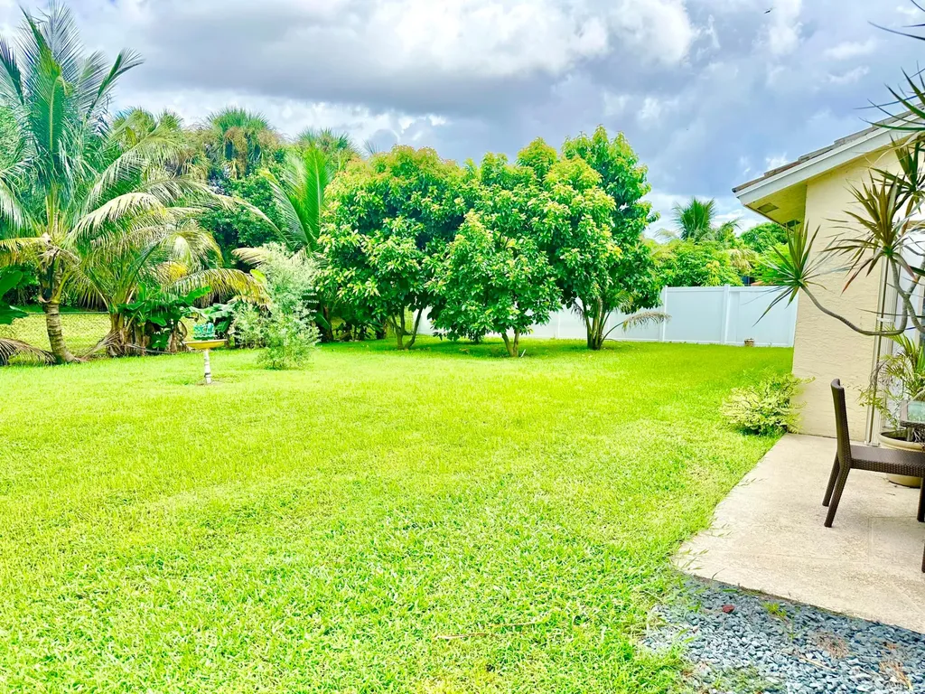 10591 Paso Fino Drive Wellington FL 33449