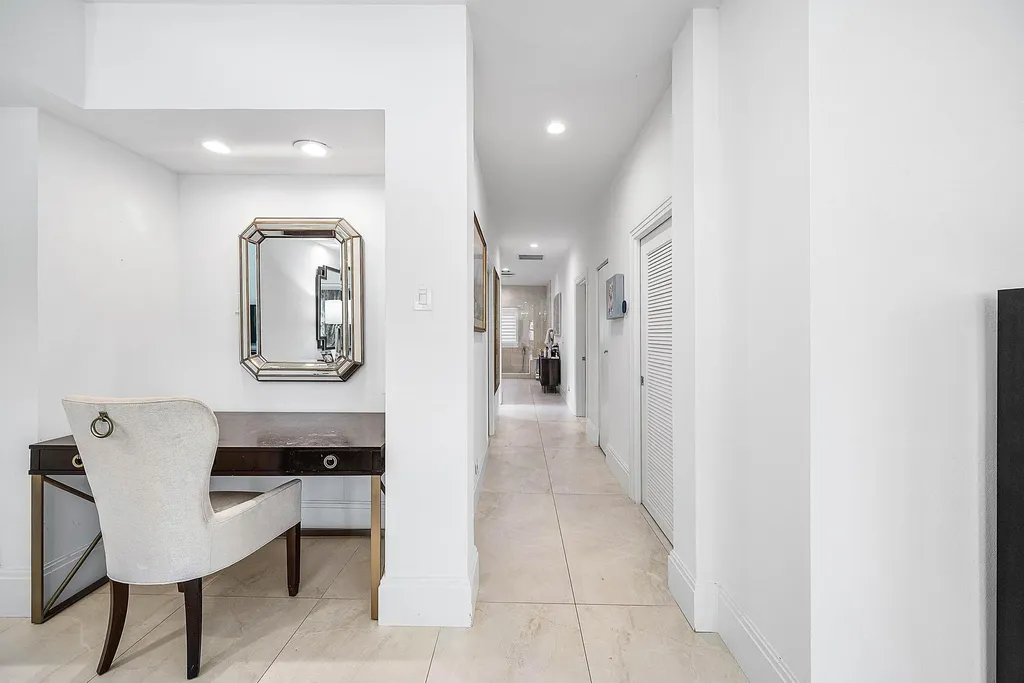 4976 Bocaire Boulevard Boca Raton FL 33487