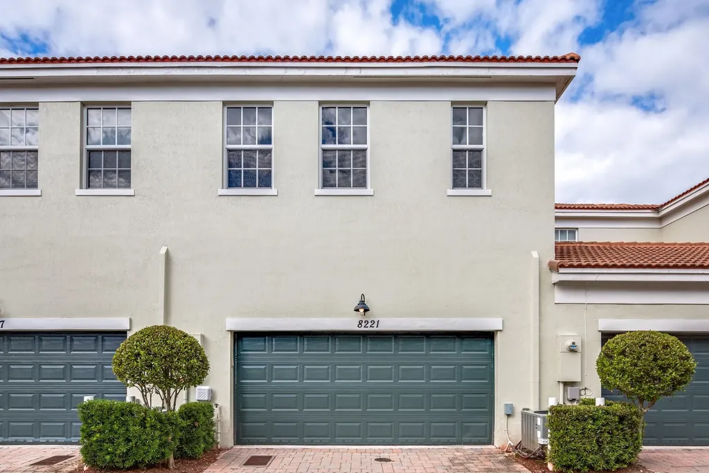 8221 NW 8th Way Boca Raton FL 33487
