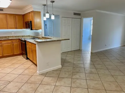 1000 Spanish River Road Boca Raton FL 33432