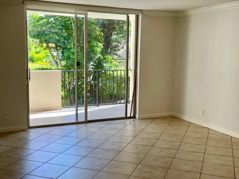 1000 Spanish River Road Boca Raton FL 33432