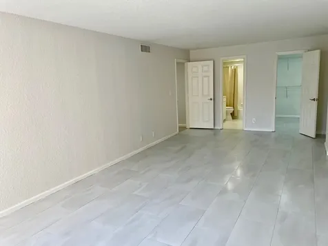 1000 Spanish River Road Boca Raton FL 33432