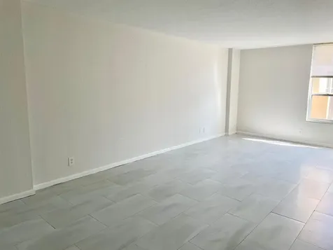 1000 Spanish River Road Boca Raton FL 33432