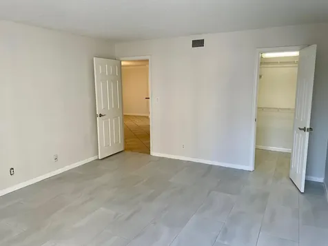 1000 Spanish River Road Boca Raton FL 33432