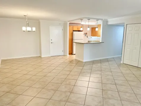 1000 Spanish River Road Boca Raton FL 33432
