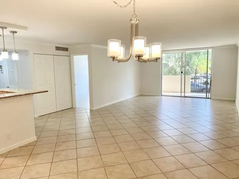 1000 Spanish River Road Boca Raton FL 33432