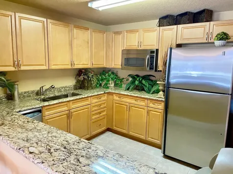 1000 Spanish River Road Boca Raton FL 33432