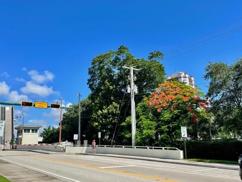 1000 Spanish River Road Boca Raton FL 33432