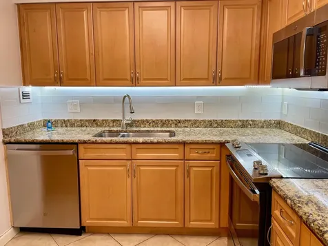 1000 Spanish River Road Boca Raton FL 33432