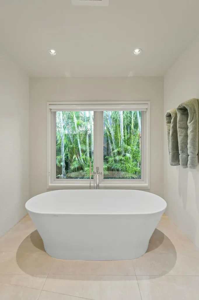 170 Beacon Lane Jupiter Inlet Colony FL 33469
