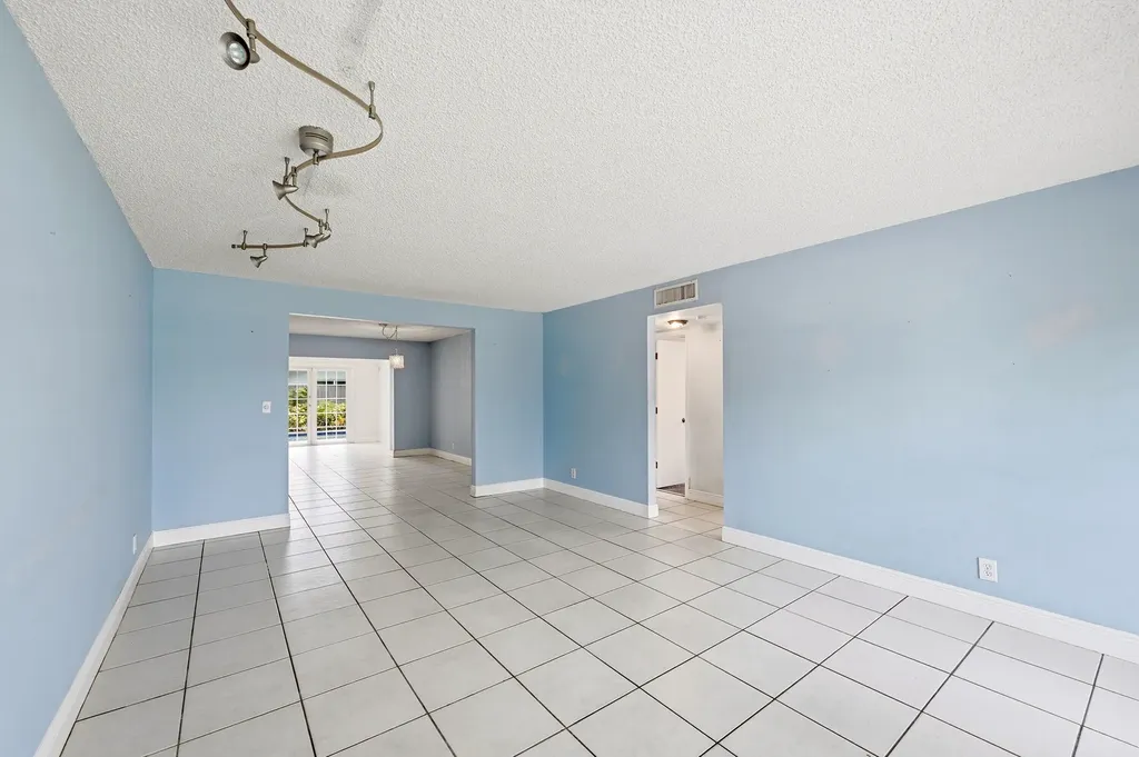 3127 NW 67th Court Fort Lauderdale FL 33309