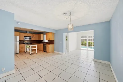 3127 NW 67th Court Fort Lauderdale FL 33309