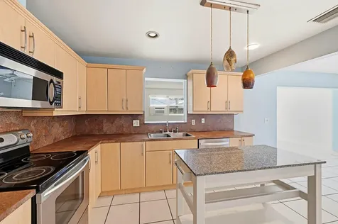 3127 NW 67th Court Fort Lauderdale FL 33309