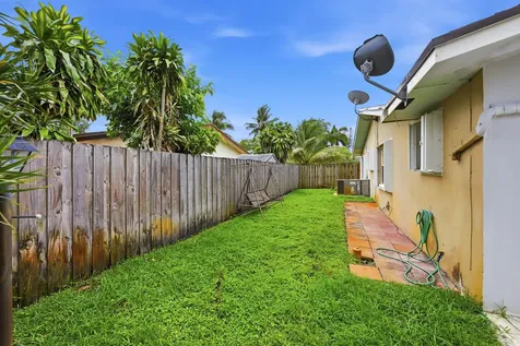 3127 NW 67th Court Fort Lauderdale FL 33309