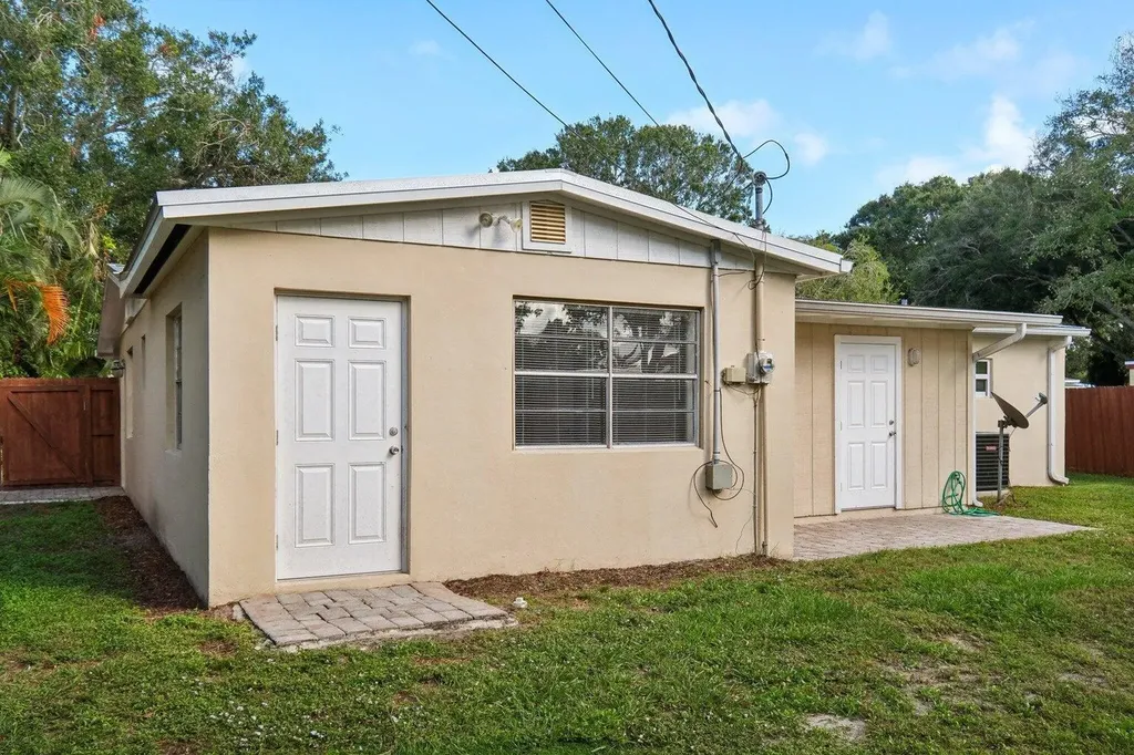 1455 15th Avenue Vero Beach FL 32960