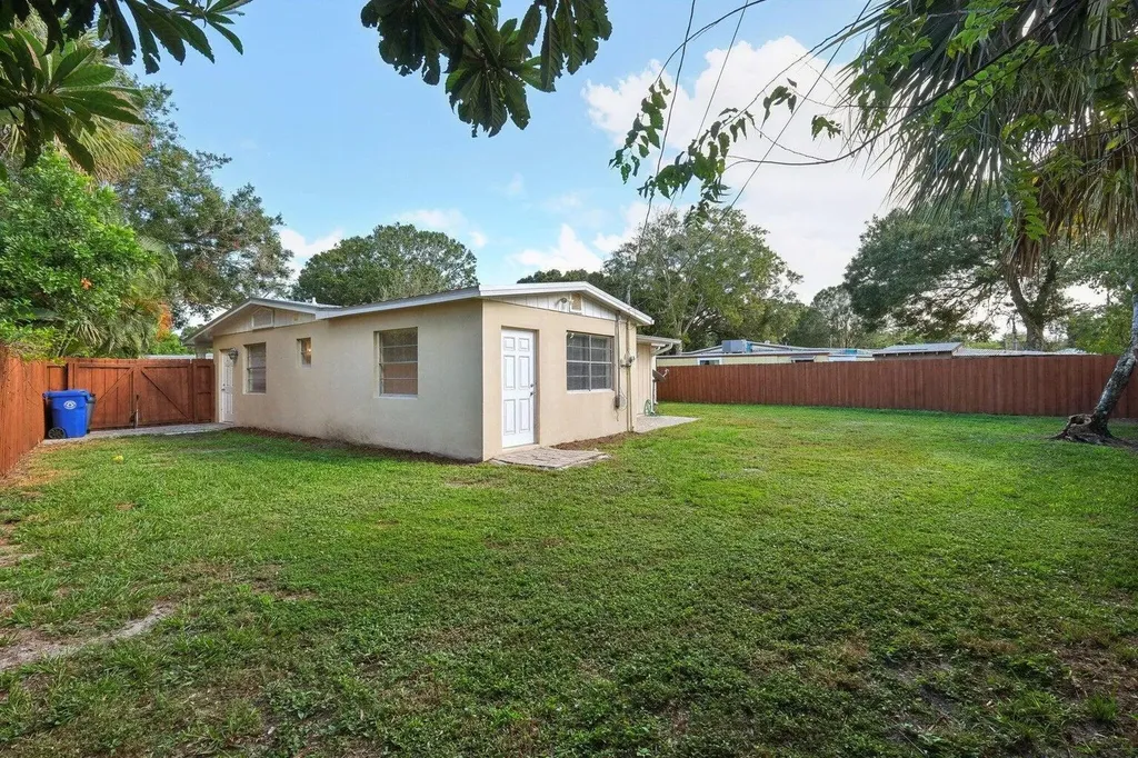 1455 15th Avenue Vero Beach FL 32960