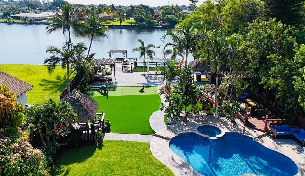 6850 Eastview Drive Lake Worth FL 33462