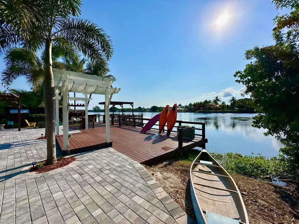 6850 Eastview Drive Lake Worth FL 33462
