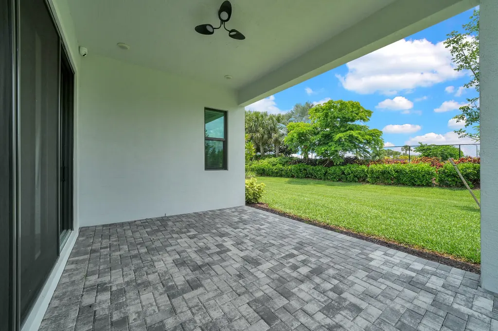 15851 Alys Terrace Westlake FL 33470