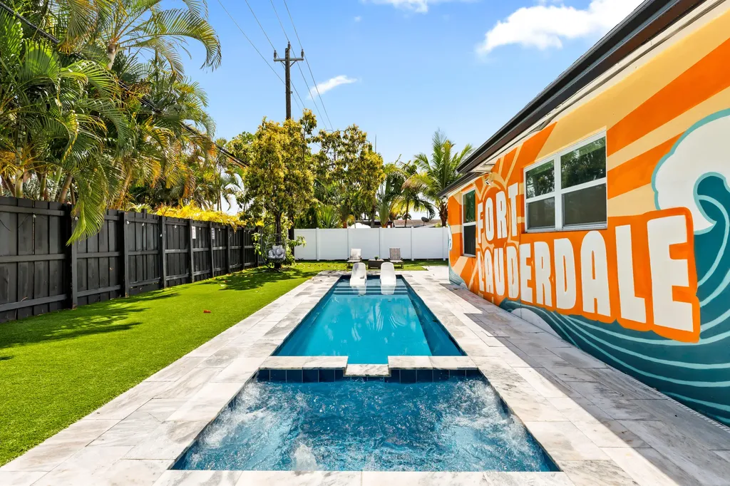 5530 NE 18th Avenue Fort Lauderdale FL 33334