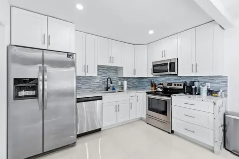 5530 NE 18th Avenue Fort Lauderdale FL 33334