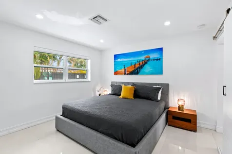 5530 NE 18th Avenue Fort Lauderdale FL 33334