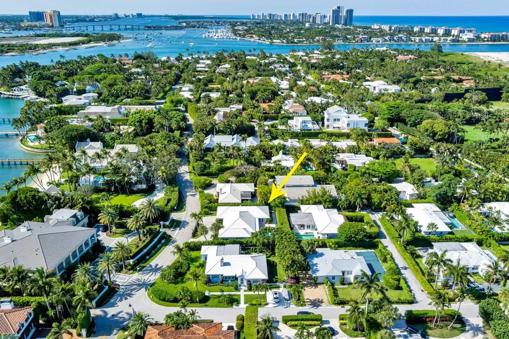 1465 N Lake Way Palm Beach FL 33480
