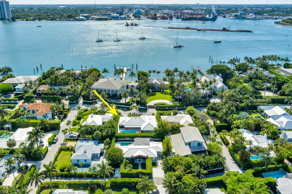 1465 N Lake Way Palm Beach FL 33480