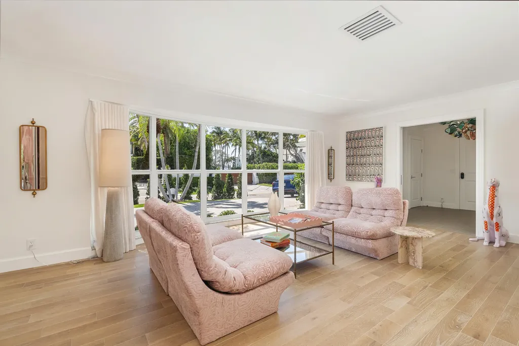 1465 N Lake Way Palm Beach FL 33480
