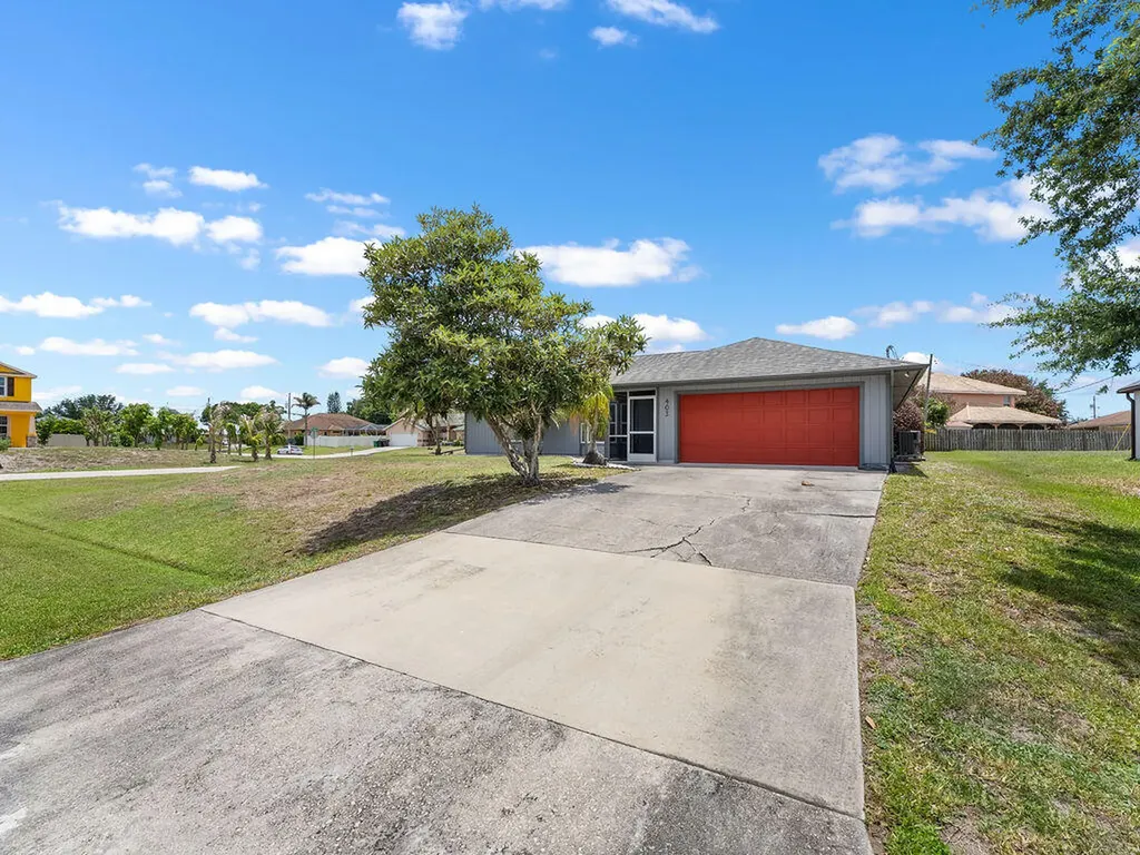 403 SW Cahoon Court Port St Lucie FL 34953