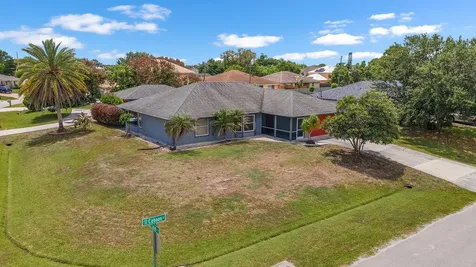 403 SW Cahoon Court Port St Lucie FL 34953