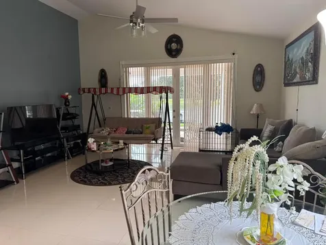 21196 Via Ventura Boca Raton FL 33433