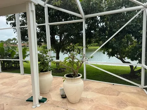 21196 Via Ventura Boca Raton FL 33433