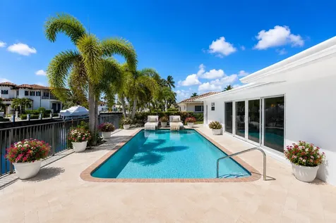 4230 NE 24th Avenue Lighthouse Point FL 33064