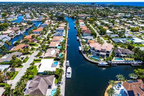 4230 NE 24th Avenue Lighthouse Point FL 33064