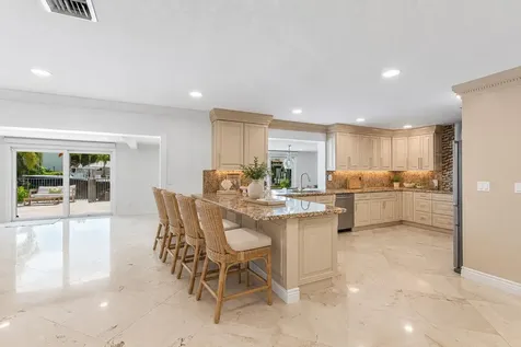 4230 NE 24th Avenue Lighthouse Point FL 33064