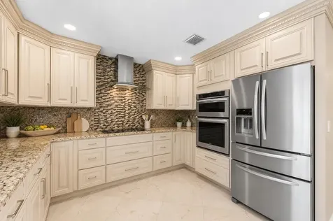 4230 NE 24th Avenue Lighthouse Point FL 33064