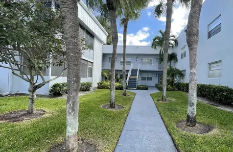 930 Normandy Delray Beach FL 33484