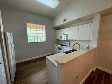6992 SW 39th Street Davie FL 33314