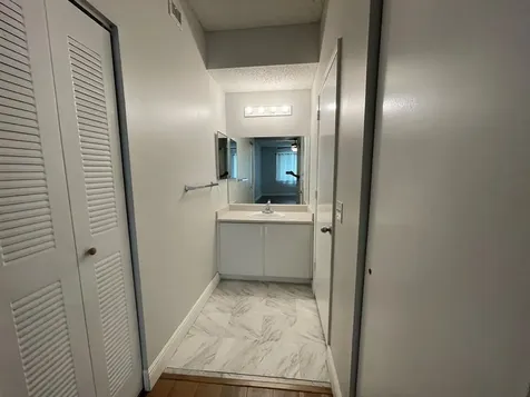 6992 SW 39th Street Davie FL 33314
