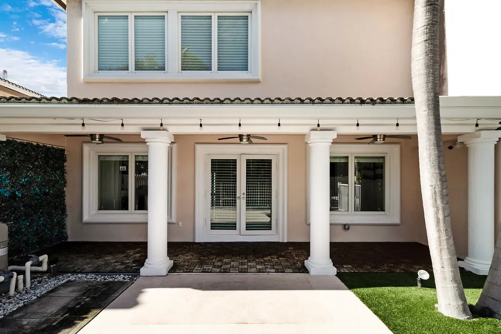 4517 NE 21st Avenue Fort Lauderdale FL 33308