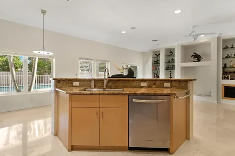 4517 NE 21st Avenue Fort Lauderdale FL 33308