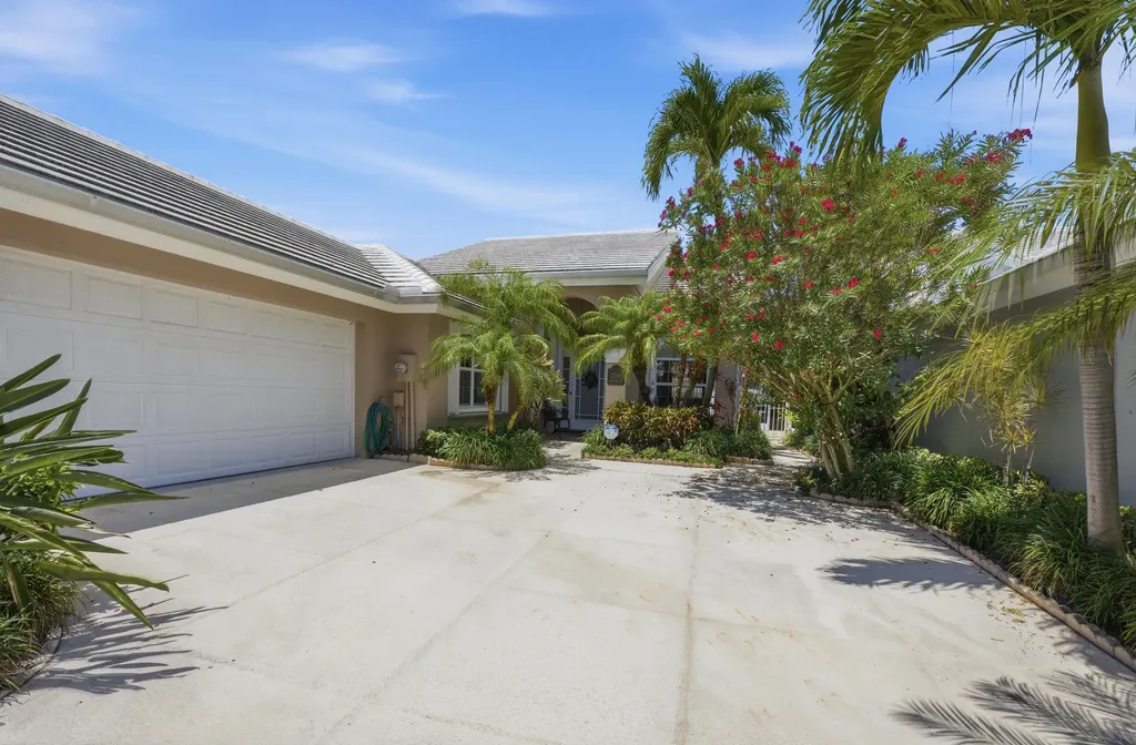 2319 Saratoga Bay Drive West Palm Beach FL 33409