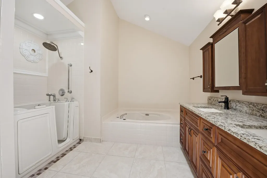 2319 Saratoga Bay Drive West Palm Beach FL 33409