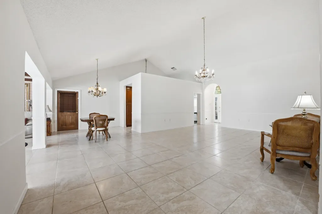 2319 Saratoga Bay Drive West Palm Beach FL 33409