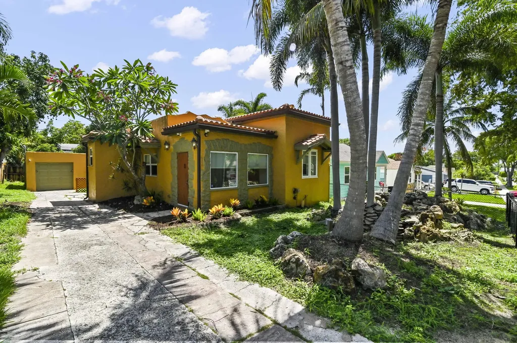 914 30th Court West Palm Beach FL 33407