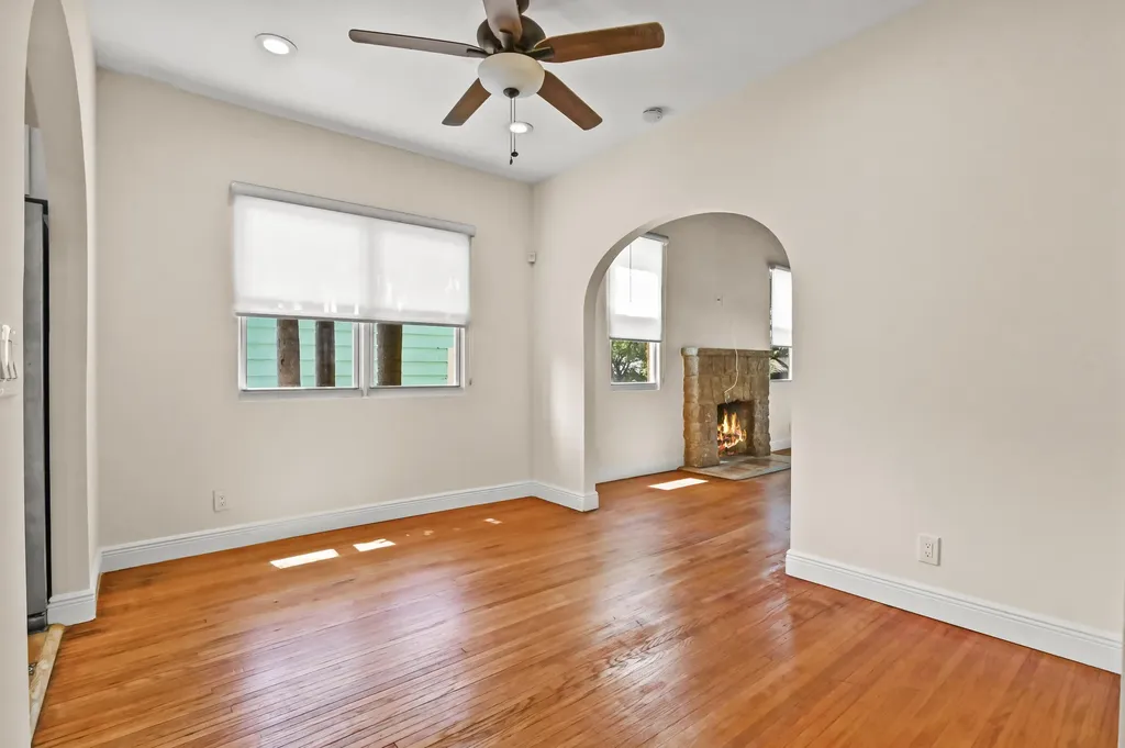 914 30th Court West Palm Beach FL 33407