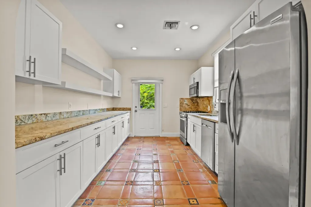 914 30th Court West Palm Beach FL 33407