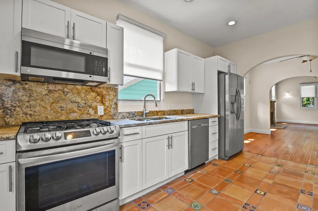 914 30th Court West Palm Beach FL 33407