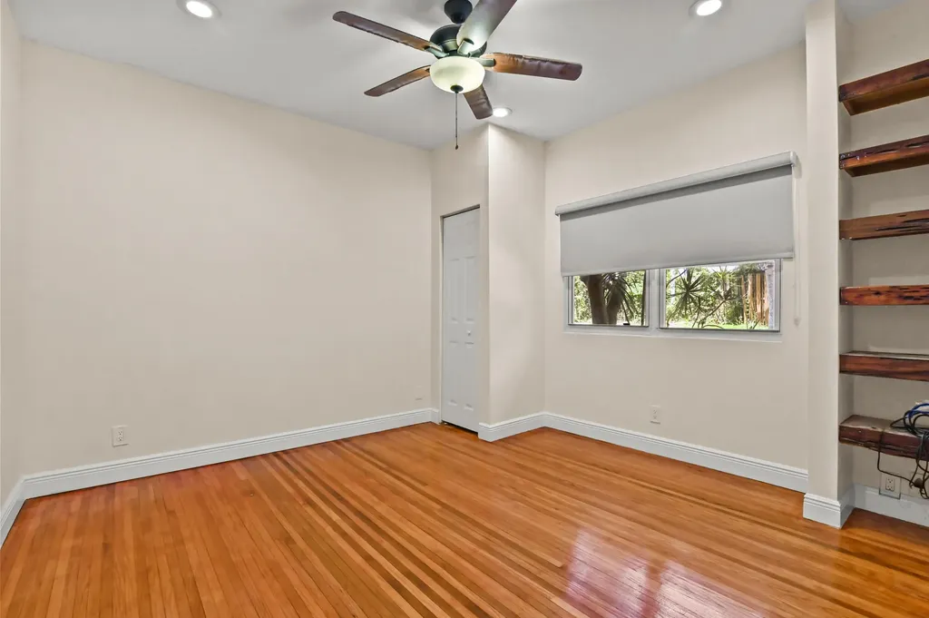 914 30th Court West Palm Beach FL 33407